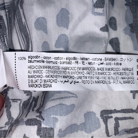 Zara Tied Button-down Shirt Size Small White Black Printed Top Flared Cuffs - Picture 10 of 11